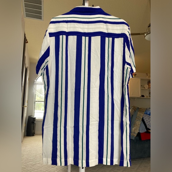 COPY - ASOS Design men’s button down short sleeve size 2XL. - Picture 2 of 3